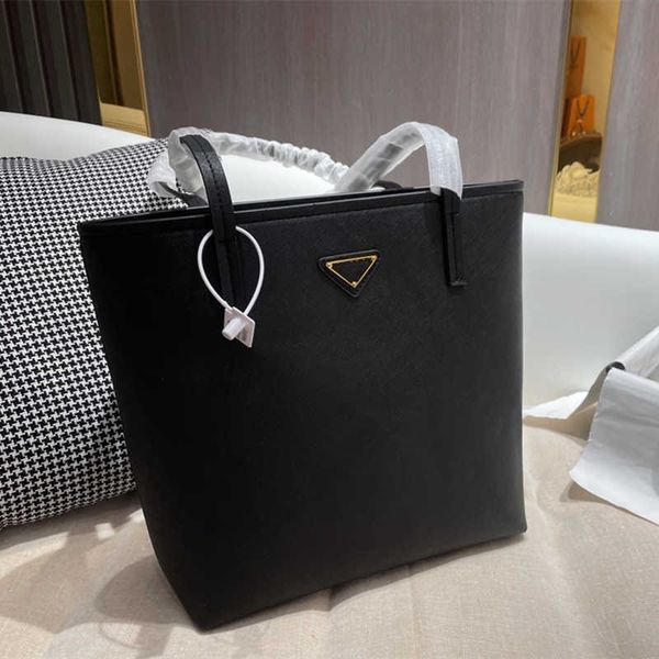 

2021 tote designer bag drawstring bags handbags leather high-capacity evening party shopping business occasions two colors with exquisite pa