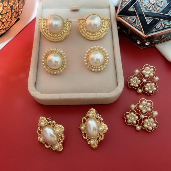 

pearl earrings exquisite wedding party gifts fan shape round flower texture for women girls jewelry stud, Golden;silver