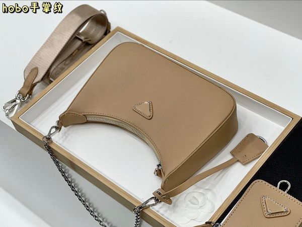 

2022 shoulder bag designer nylon handbag fashion trend selling ladies luxury classic three-in-one messenger chain pd120