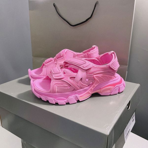 2021 rastrear sandálias plataforma moda homens mulheres homens homens sneakers chinelos rosa branco preto preto slides praia sapatos casuais grossos chicotada chiqueiro r10m #