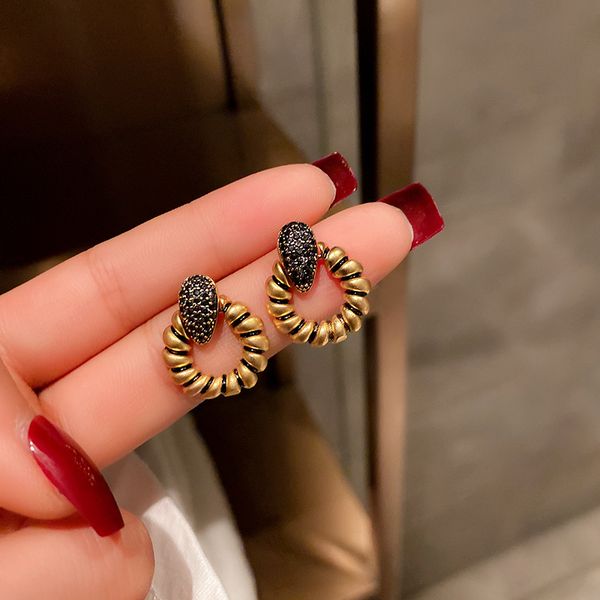 

925 silver needle inlaid diamond geometric earrings