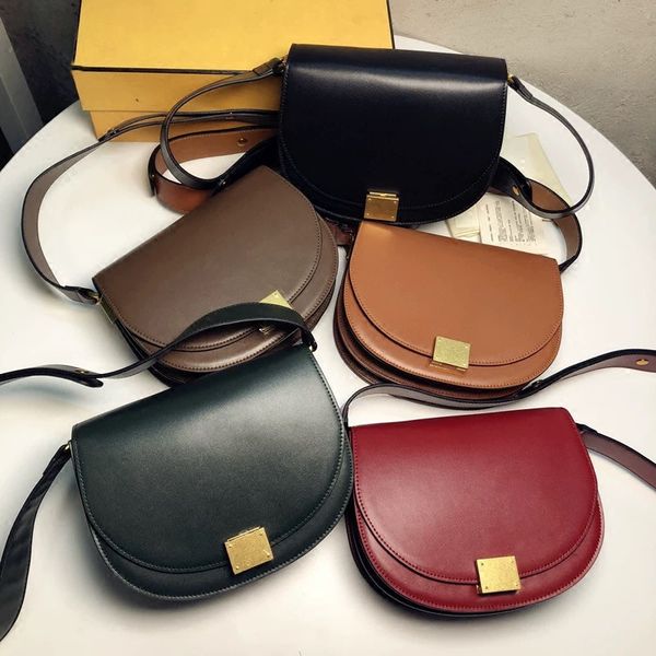 

design hand 2021 new semicircle saddle wide strap cowhide shoulder slanting fashion leisure bag 528w