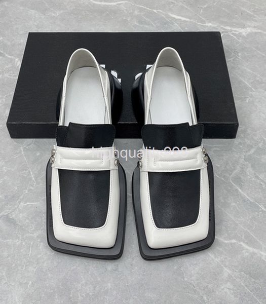 

dress shoes minority design early spring horizontal belt, nail and color matching single shoes, thick heel square head lefu one foot on, Black