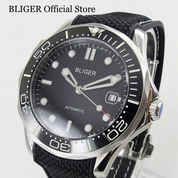 

whloe black super lightweight automatic men's watch with date window 41mm rubber band, Slivery;brown