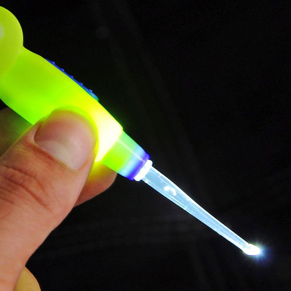 

3pieces/lot1pcs cute animal-shaped baby flashlight ear scoop to easily and safely remove earwax and wax tweezers cleaner