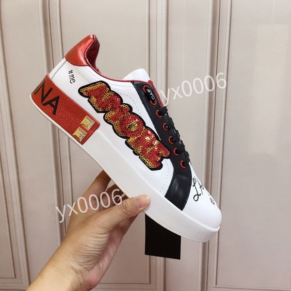 

2021 casual dress shoes men women 35-45 luxury sneaker cow leather designers bee pattern womens mens bottom tiger red hc191007, Red;white