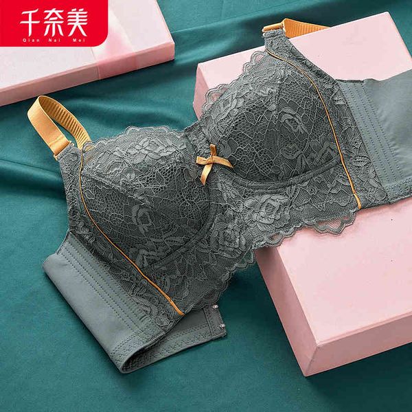 

qiannaimei's new large bra with small and thin without steel ring, Red;black