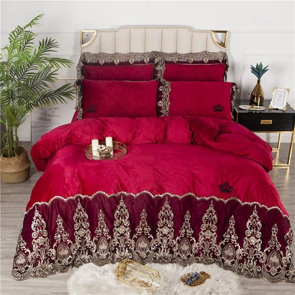 

bedding sets luxury red purple gray european crown embroidery lace set velvet fleece fabric duvet cover thick bedspread pillowcases
