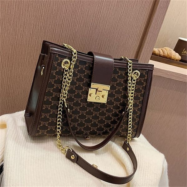 

designer sale tot women's 2022 new high-capacity commuter bag single shoulder bag wholesale store 12