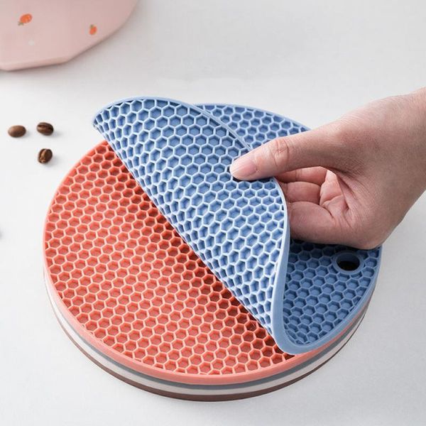 

mats & pads 2pcs nonslip silicone pot holder flexible round cup mat heat resistant home non-stick milk coffee padding kitchen tools