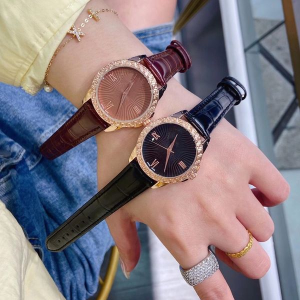 Orologi di marca di moda da donna, cinturino in pelle stile ragazza, bellissimo orologio da polso VE37