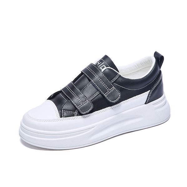 

wholesale 2021 black white grey sneaker running shoes cool style5 soft green red lace cushion men boy designer trainers sports sneakers rt56