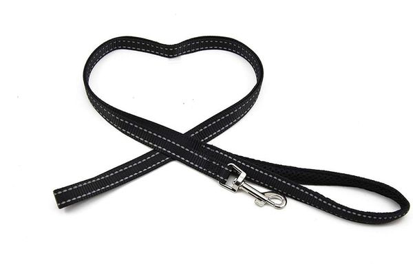 

dog collars & leashes nylon leash, strong and durable traditional style leash with easy to use collar hook