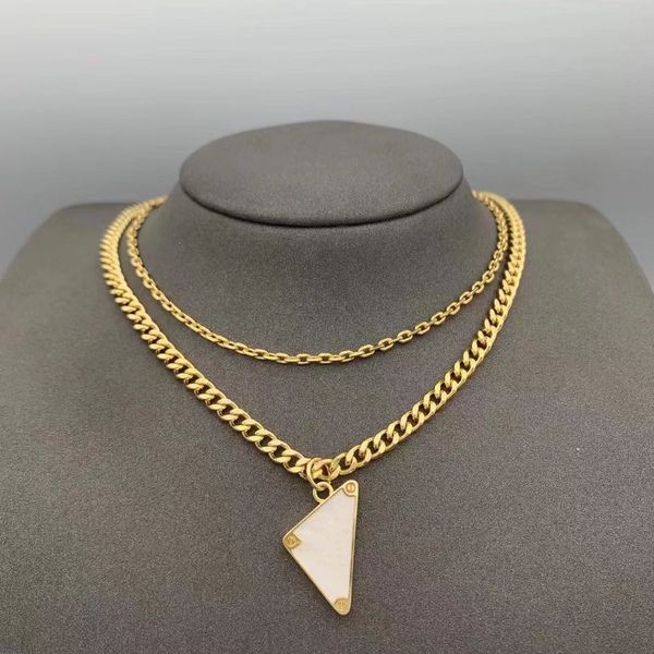 Lettera triangolo designer collana uomo donna fascino gioielli mai sbiadire gioielli di lusso di moda in acciaio inossidabile collane con ciondolo regali per feste di nozze