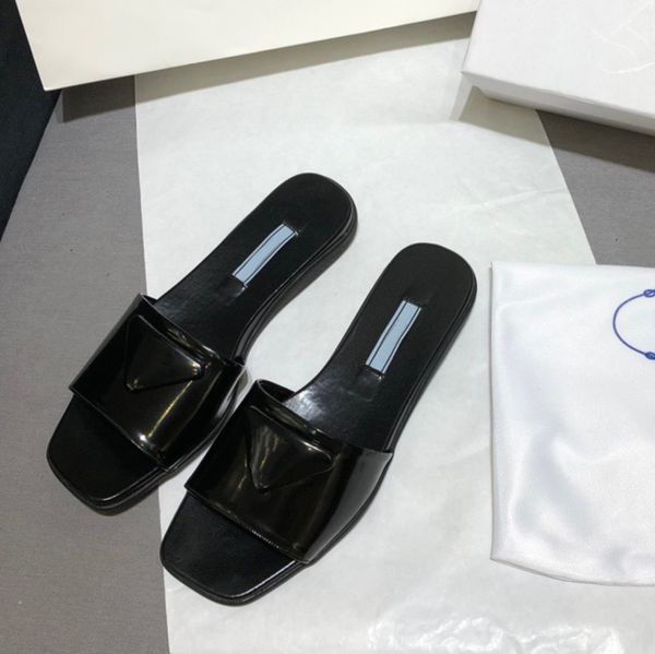 

Macaron color ladies outing slippers designer Sweet style Flat sandals TPU outsole Shiny slipper comfortable and cool lady girl sandal, Blue