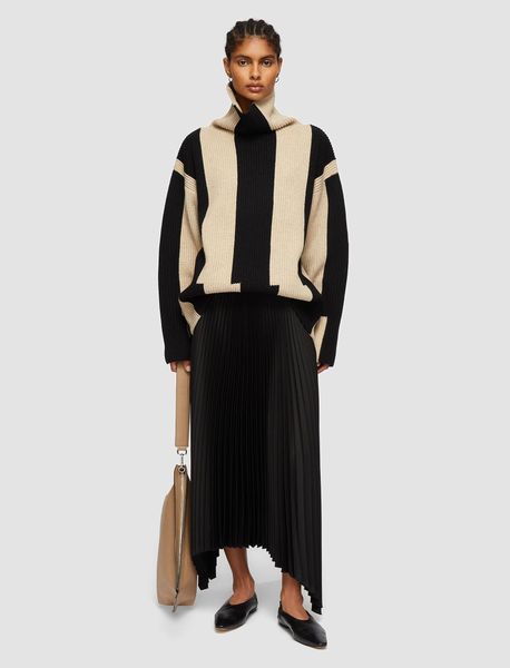 

contrast stitched rib turtleneck sweater, White;black