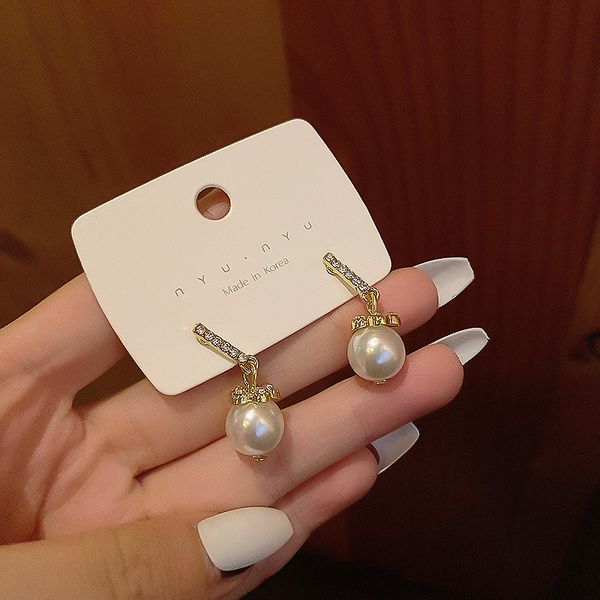 

925 silver needle pearl earrings in dongdamen, south designer