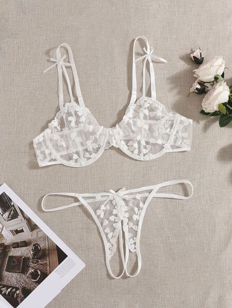 

plus embroidered mesh underwire crotchless lingerie set p7br#, Black;white