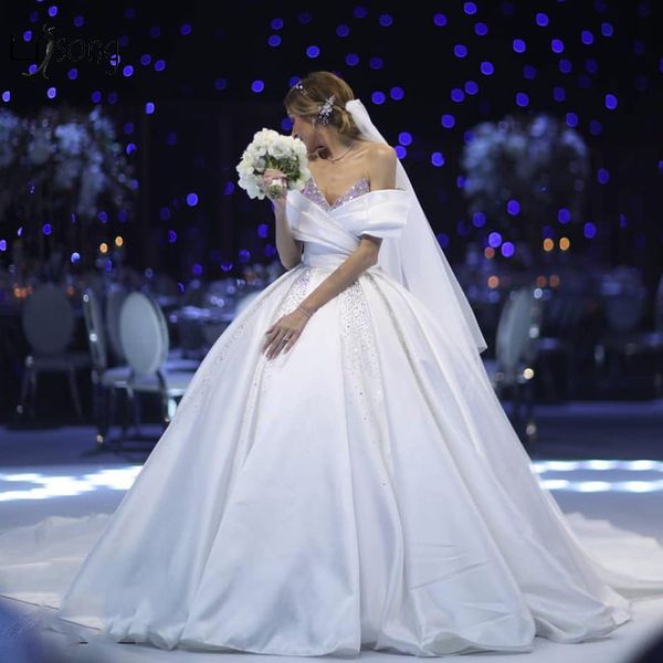 Dubai Abiti da sposa vintage bianco puro Abiti da sposa Cattedrale di treno con perline di cristallo 2021 Vestido De Novia