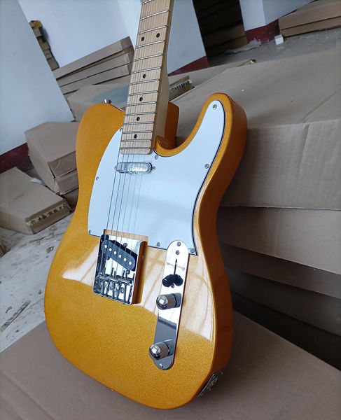 

6 strings gold electric guitar with maple fretboard