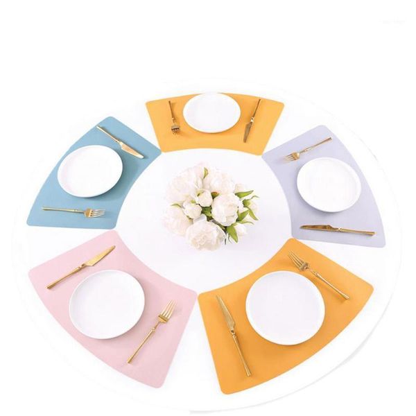 Silicone Placemat Tapete de mesa em forma de imitação de couro de imitação de couro resistente ao calor Wipable impermeável almofada tapetes