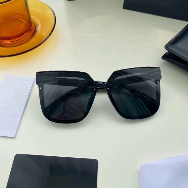 

designer sunglasses fashion sunglass for women eyeglasses classic glasses luxury high-end ultraviolet polarized uv400 glasses with boxed gif, White;black