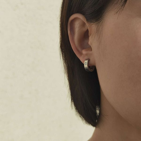 

diamond studded titanium steel earrings men and women punk simple personality hip hop style stainless piercing earrings