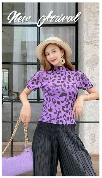 

knits miyake fashion short sleeve fold turtleneck thin print t-shirt, White