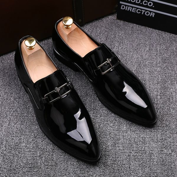 Männer Casual Business Hochzeit formelle Kleidung helle Lacklederschuhe Slip-on Faules Fahren Oxfords Schuh schwarz rote Loafer Zapatos