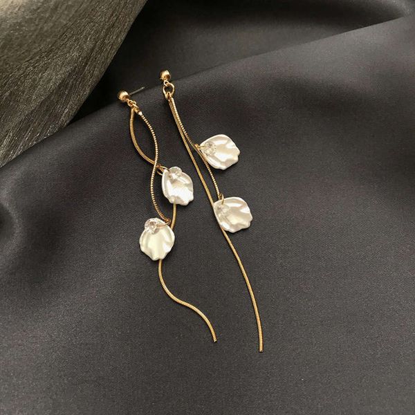 

girl heart super fairy long tassel shell feminine silver needle earrings 2019 new fashion accessories, Black