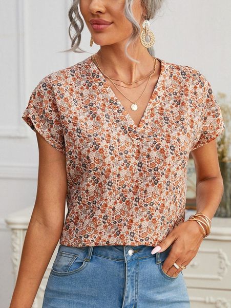

ditsy floral v neck 19ow#, White