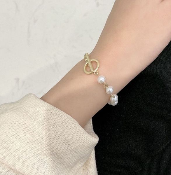 

simple imitation pearl bracelet, asymmetric personality fashion bangle, Black