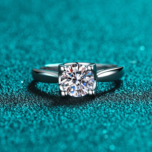 

excellent cut diamond test passed d color good clarity moissanite cow head ring solid silver 925 jewelry, Golden;silver