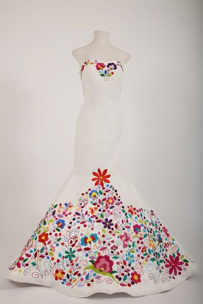 2022 Vintage Meksika İşlemeli Akşam Fomral Elbiseler Mermaid Stil Saten Dantel-up Bayan Özel Durum Elbise Balo