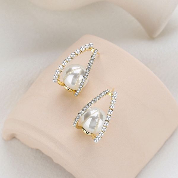 

c-shaped water drop earrings women's niche network red temperament pearl earrings live in korea, Golden