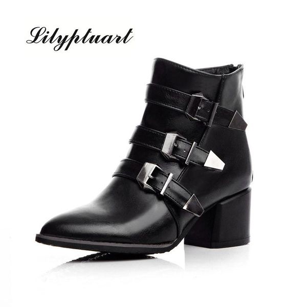 

boots 2021 autumn and winter large size women's thick with high heel belt buckle short back zipper pointed women, Black