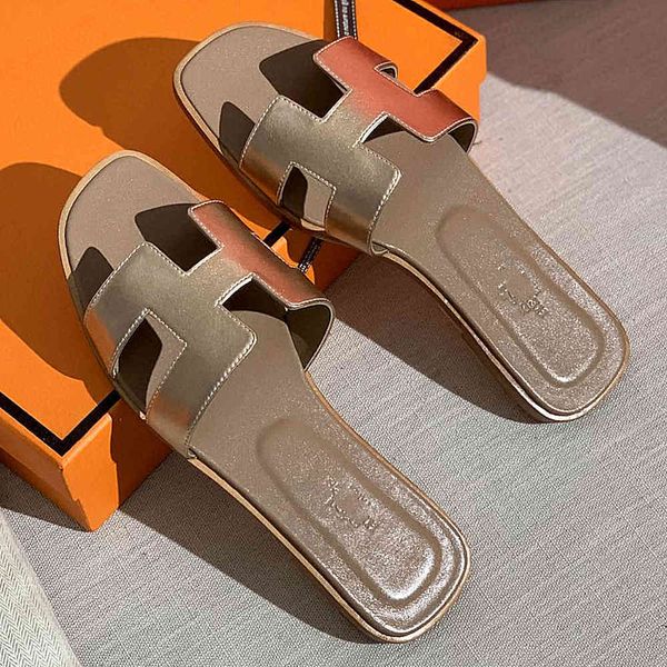 

slippers sandals 2021 new h slippers women's leather flat bottom fashion wear cool trawl red classic anti slip beach shoes summera, Black