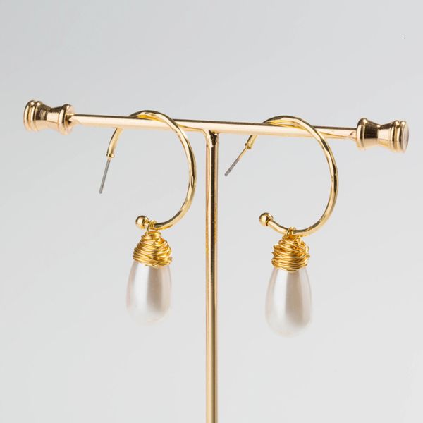 

popular jewelry c-shaped embossed hand woven pure white water drop pearl earrings female accessories, Black