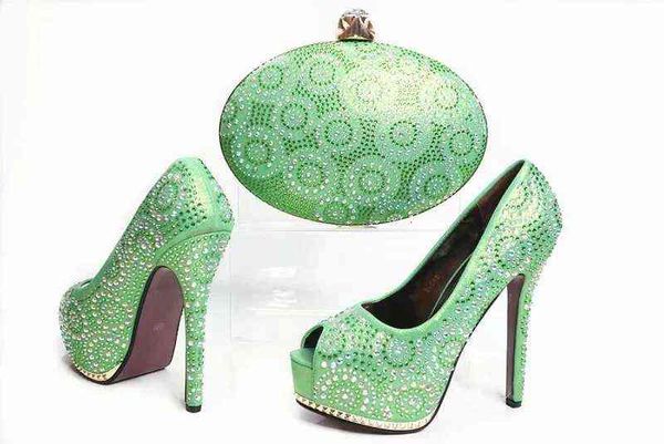 

party wdding high heels matching clutch bag in quality, Black