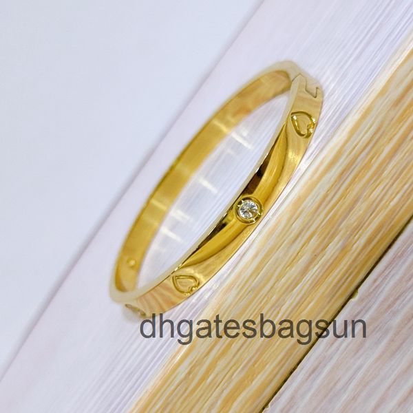 

versatile love fashion zircon stainless steel simple buckle gold silver titanium bracelet g2xt, Black