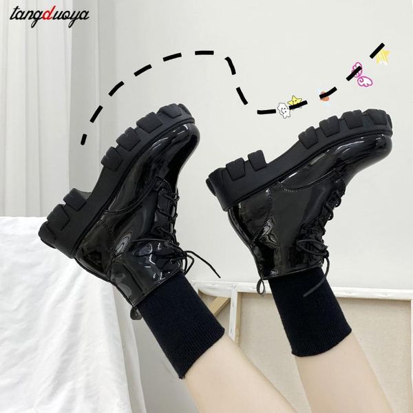 

boots 2021 autumn korean version of the wild thick-soled locomotive ins street shooting short tube women's shoe, Black