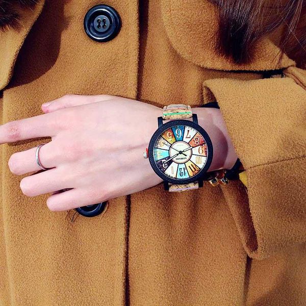 

wristwatches neue bunte mode-trend weibliche gymnasiast mitte personlichkeit holzmaserung kreative wald handgelenk uhr watch women watches, Slivery;brown