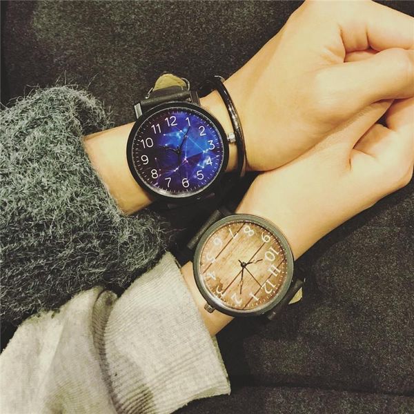 

wristwatches trend retro casual neutral watches 45mm big dial star and wooden styel fashion women quartz creative clock, Slivery;brown