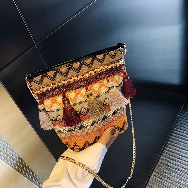 

discount sales promotionchain small fairy 2021 autumn new fashion tassel bucket bag national style single shoulder messenger bag factory dir