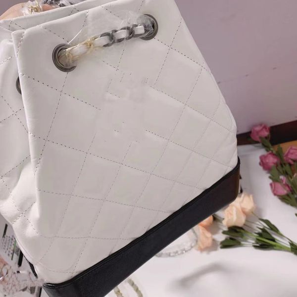 

2021 new high-quality bag lambskin chain bags designer luxury classic geometric pattern simple travel backpack