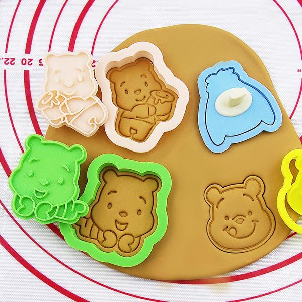 

baking moulds creative cartoon biscuit mold bear series 3d three-dimensional modeling diy cutter household tool pressing