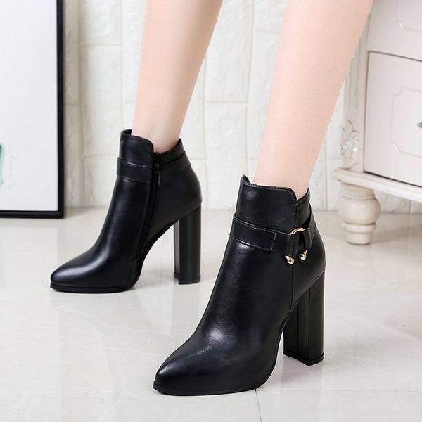 

women's sho in autumn and winter: pointed high-heeled sho, thick heeled short boots, single waterproof platform, martin, Black