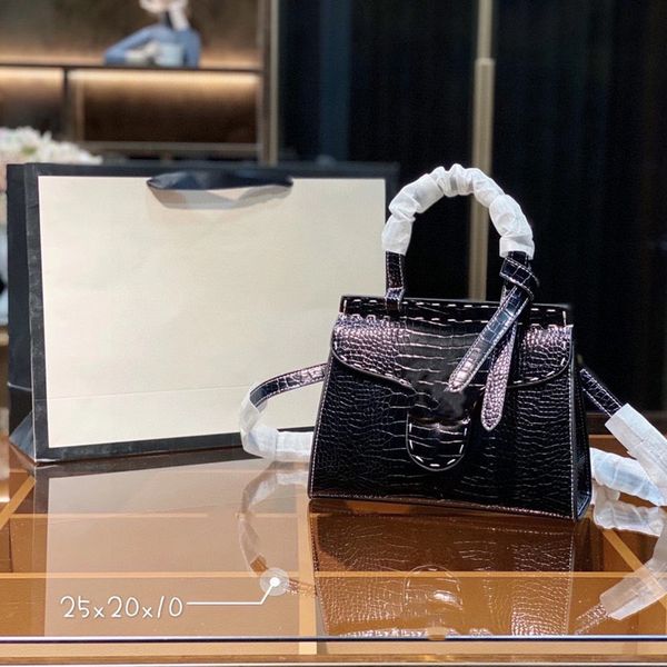 

2021fashion lou vdeng women's bag retro luxury designer portable single shoulder messenger leather double zipper superstar fur keychain