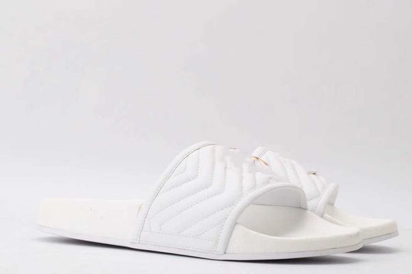 

luxury popular men's slides with spikes 2021 summer man red bottom sandals pool fun flats slip on slippers flip flops slippery nn0413 z, Black