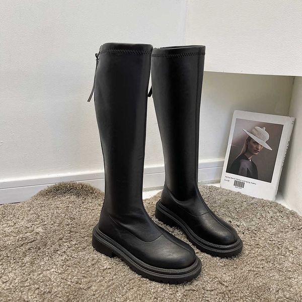 Slim Flat Coxa Alta Botas Plataforma Femininas Slim Grosso Sola Joelho-Alta Botas Mulheres Sapatos Preto Inverno Long Motorcycle Boots Mulheres Y0910